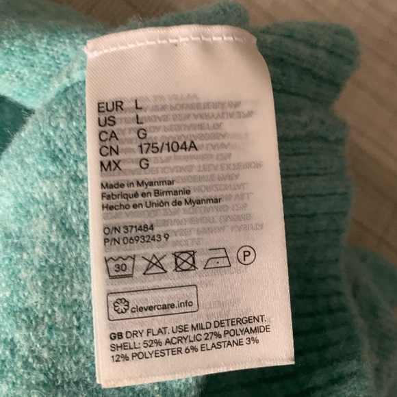 Super Soft H&M Oversized V Neck Sweater, Sz L, NWOT. - Picture 5 of 8